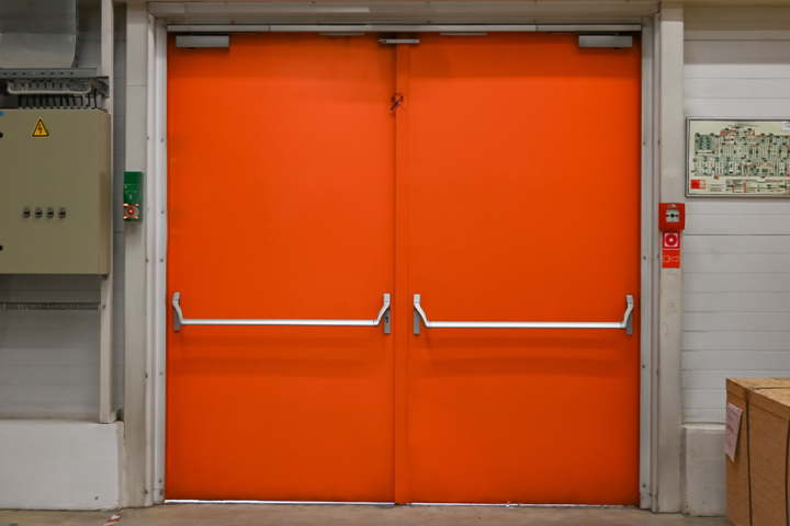 instalación de puertas cortafuegos